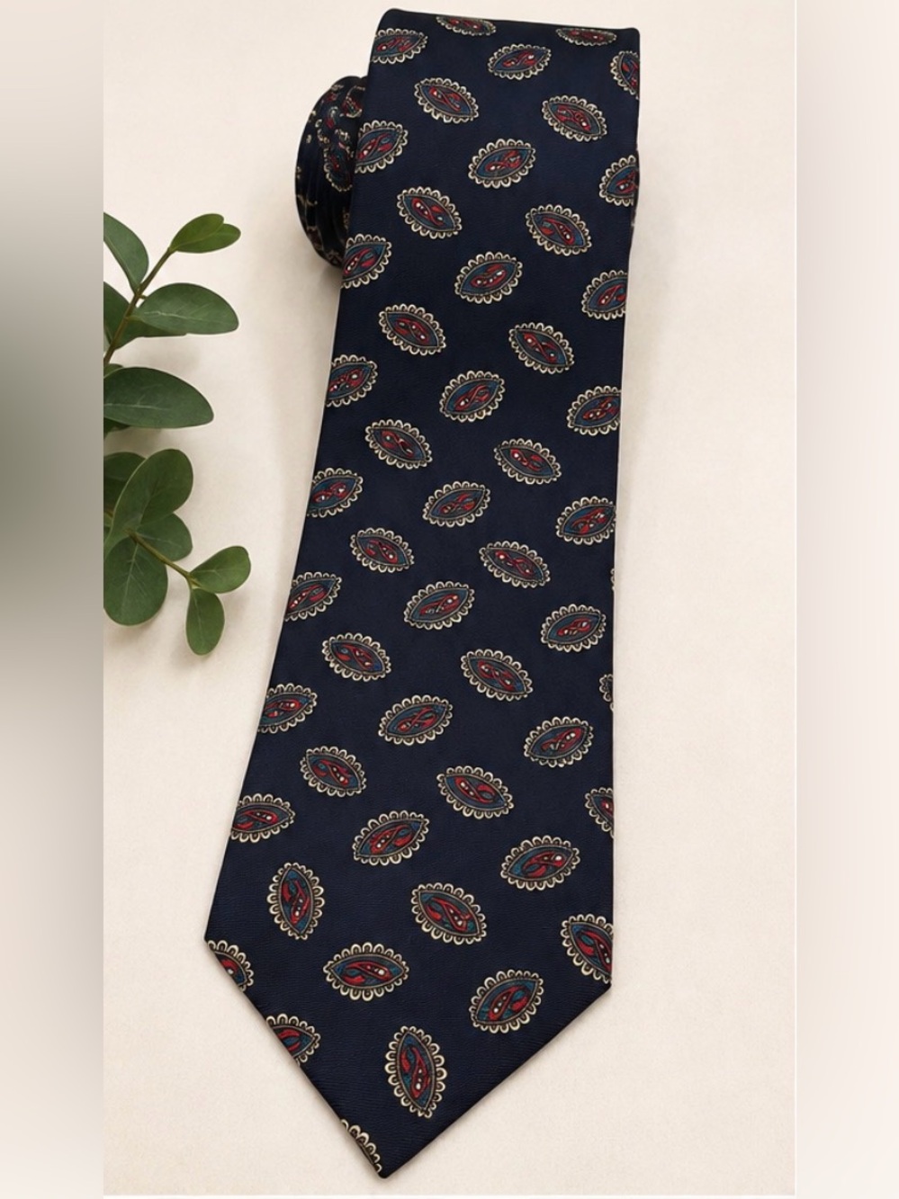 Vintage Oscar de la Renta Couture Collection 100% Silk Paisley Tie Made in USA